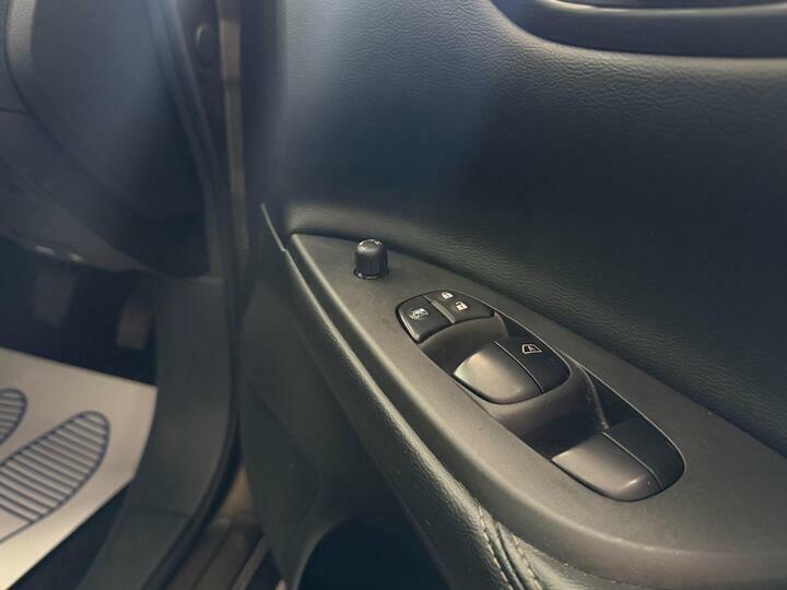 Nissan Pulsar Hatchback Acenta Blue #46