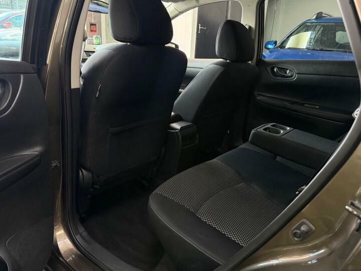 Nissan Pulsar Hatchback Acenta Blue #37