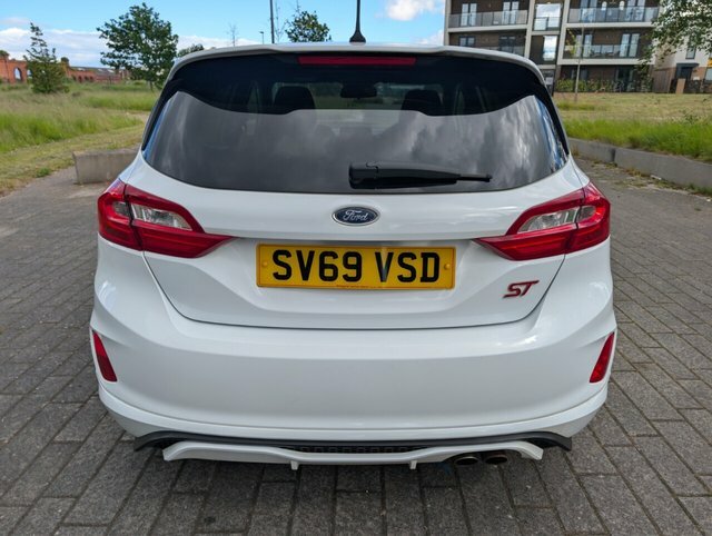 Ford Fiesta Ecoboost St-2 Hatchback SV69VSD White #6