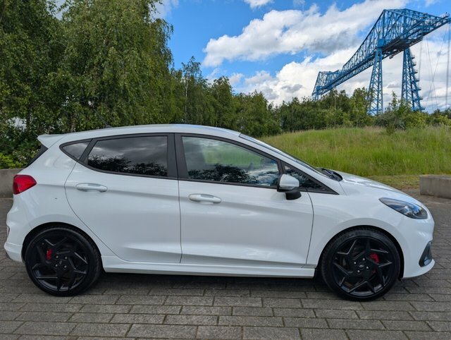 Ford Fiesta Ecoboost St-2 Hatchback SV69VSD White #4