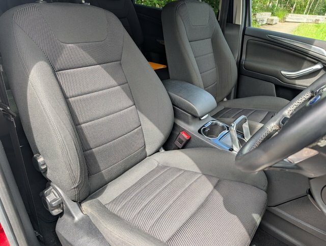 Ford S-Max 2.0 Titanium Tdci 138 Bhp.7 Mil White #22