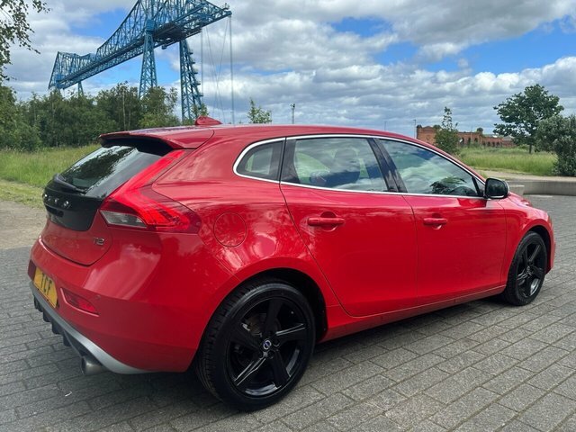 Volvo V40 T2 R-design Hatchback Red #5