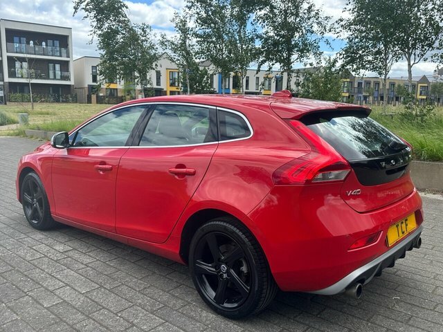 Volvo V40 T2 R-design Hatchback Red #4