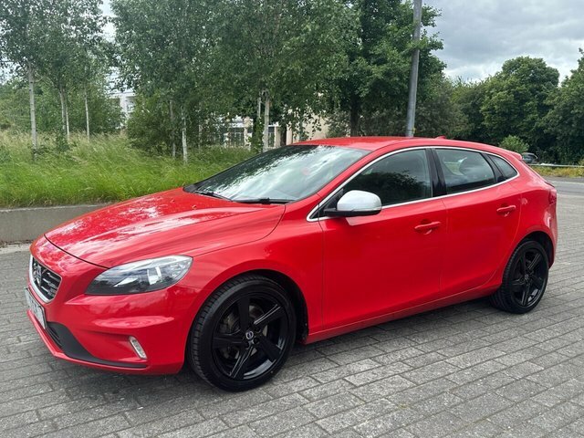 Volvo V40 T2 R-design Hatchback Red #6