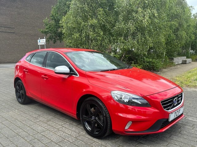 Volvo V40 T2 R-design Hatchback Red #2