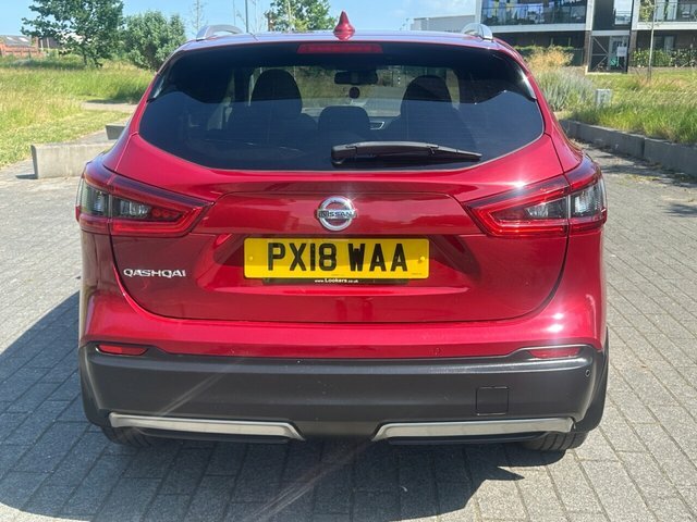 Nissan Qashqai Dig-t N-connecta Suv PX18WAA Red #5