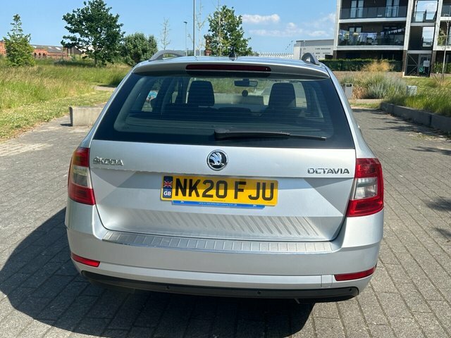 Skoda Octavia Tdi Se Technology Estate Silver #3