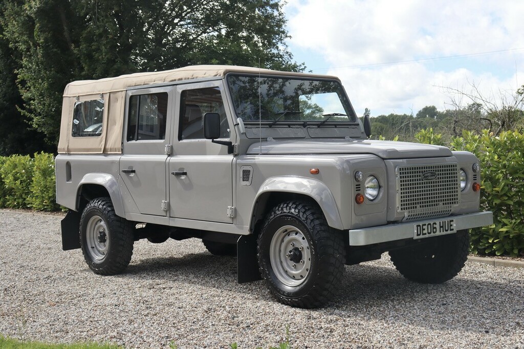 Land Rover Defender 110 Suv Black #21