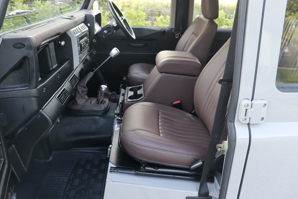 Land Rover Defender 110 110 2.5 Td5 Station Wagon Soft Top  #6