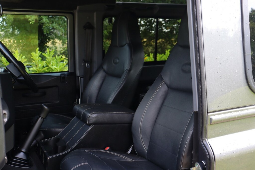 Land Rover Defender 90 90 Xs Black #20