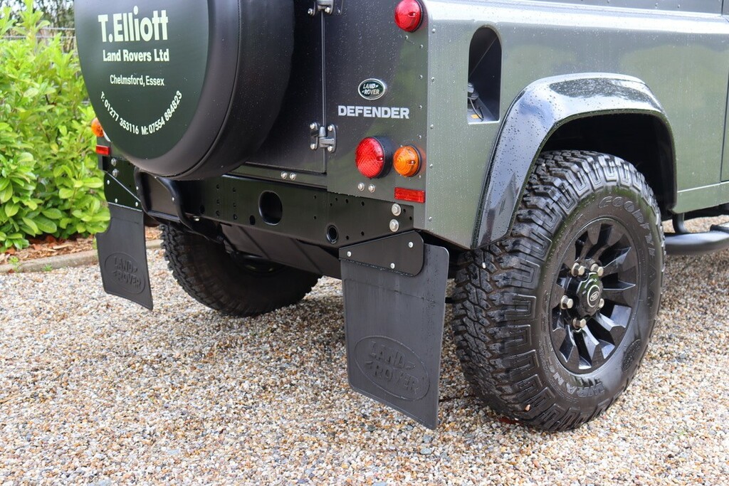 Land Rover Defender 90 90 Xs Black #21