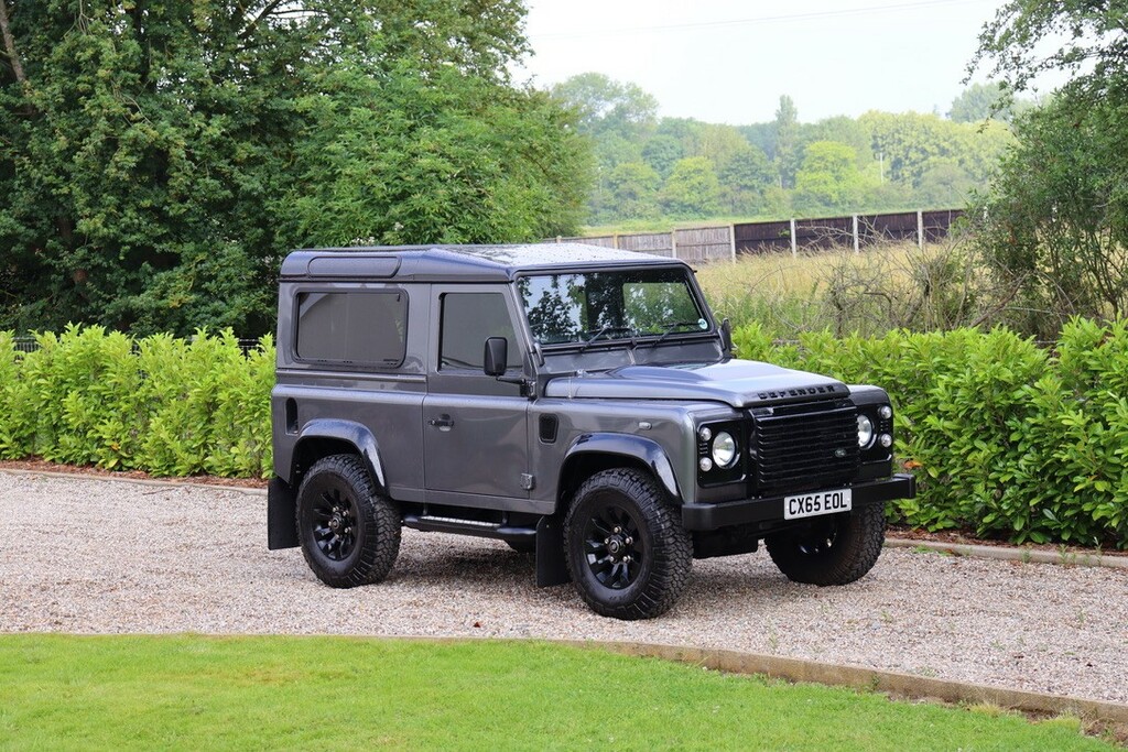 Land Rover Defender 90 90 Xs Black #16