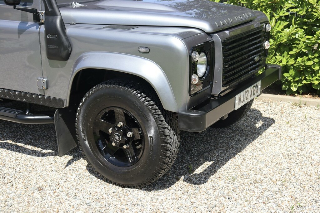 Land Rover Defender 90 Defender 90 Hard Top Td Green #25