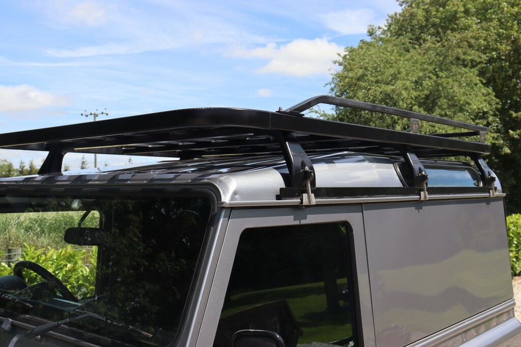 Land Rover Defender 90 Defender 90 Hard Top Td Green #18