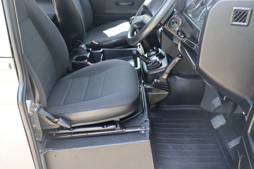 Land Rover Defender 90 90 2.2 Tdci Hard Top  #5