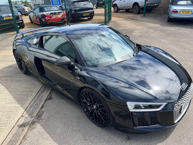 Audi R8 5.2 Fsi V10 Plus S Tronic Quattro Euro 6 Ss Black #6
