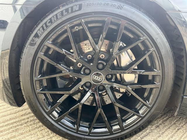 Audi R8 5.2L V10 Plus Quattro 602 Bhp Black #9