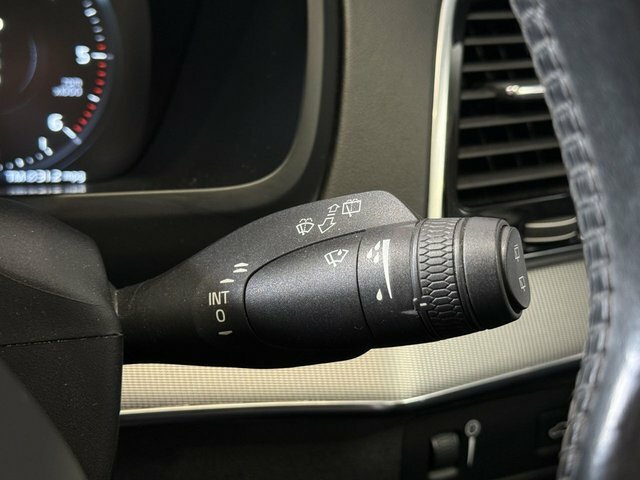 Volvo XC90 2.0 D5 Powerpulse R Design  #32