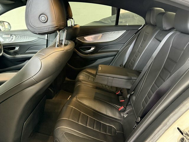 Mercedes-Benz C 180 Amg Line Premium Blue #52
