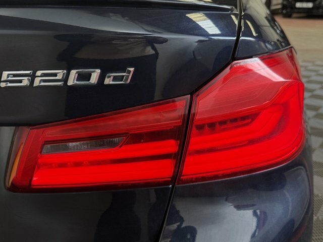 BMW 5 Series 530E Se White #21