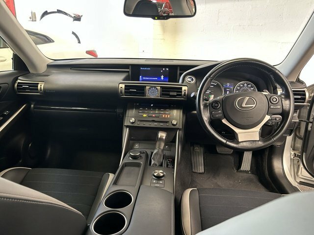 Lexus IS 2.0 200T Premier Euro 6 Silver #22