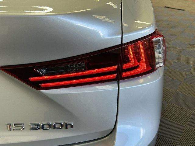 Lexus IS 2.0 200T Premier Euro 6 Silver #16
