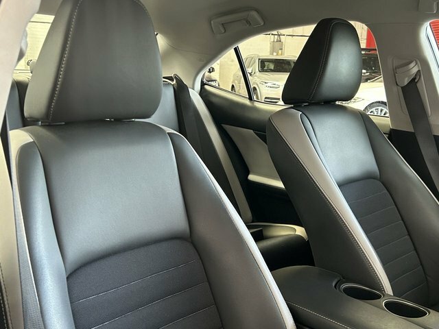 Lexus IS 2.0 200T Premier Euro 6 Silver #24