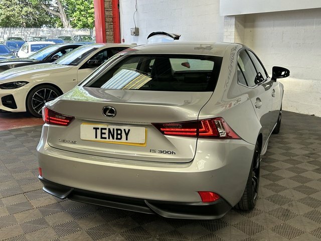 Lexus IS 2.0 200T Premier Euro 6 Silver #8