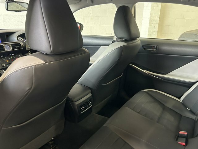 Lexus IS 2.0 200T Premier Euro 6 Silver #40