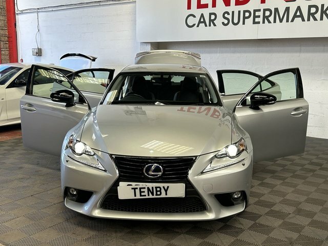 Lexus IS 2.0 200T Premier Euro 6 Silver #10