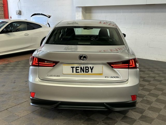 Lexus IS 2.0 200T Premier Euro 6 Silver #7