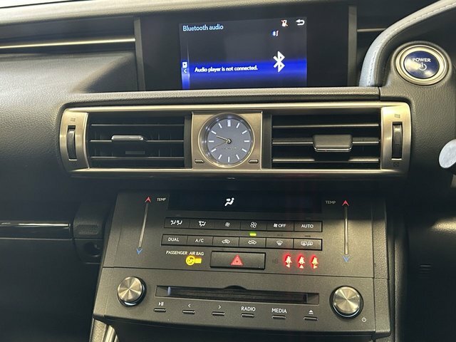 Lexus IS 2.0 200T Premier Euro 6 Silver #27
