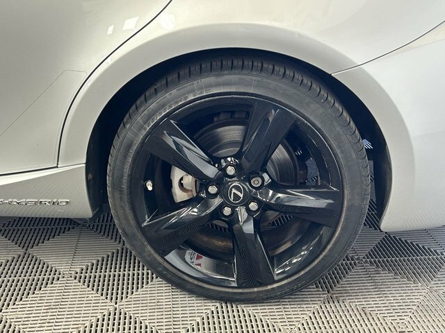 Lexus IS 2.0 200T Premier Euro 6 Silver #17