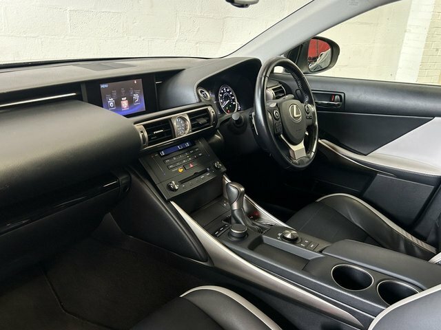 Lexus IS 2.0 200T Premier Euro 6 Silver #37