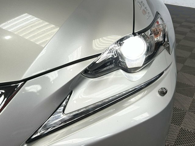 Lexus IS 2.0 200T Premier Euro 6 Silver #13