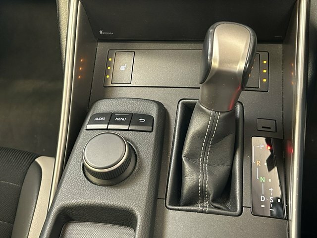 Lexus IS 2.0 200T Premier Euro 6 Silver #30
