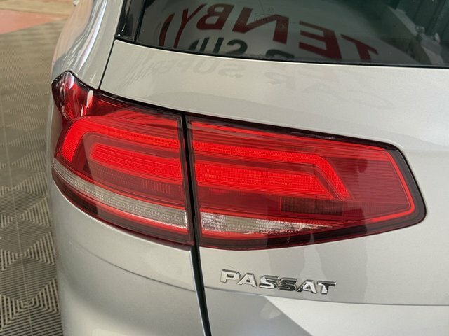 Volkswagen Passat 2L Gt Black #23
