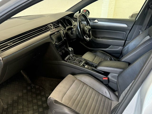 Volkswagen Passat 2L Gt Black #48