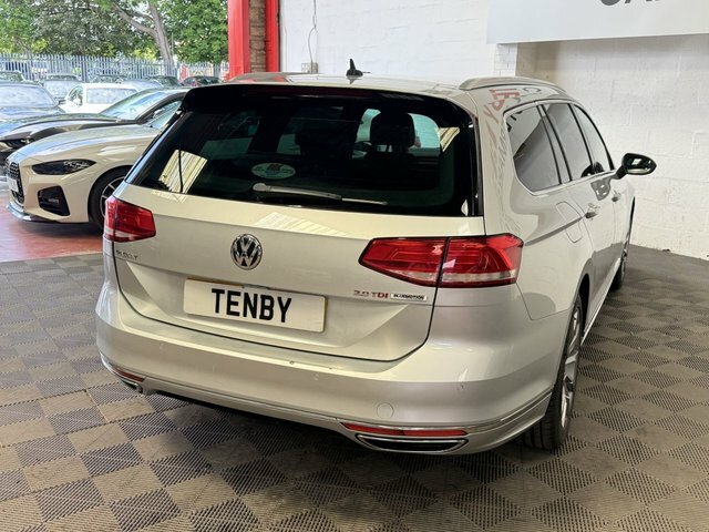 Volkswagen Passat 2L Gt Black #8