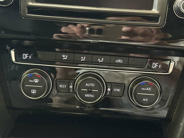 Volkswagen Passat 2L Gt Black #43