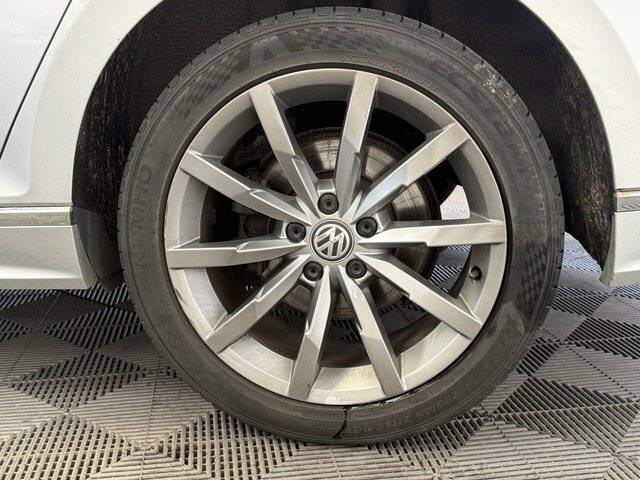 Volkswagen Passat 2L Gt Black #17
