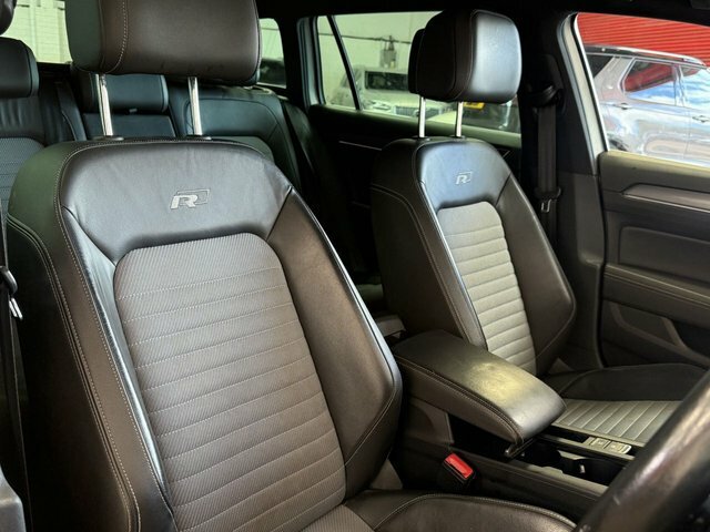 Volkswagen Passat 2L Gt Black #26