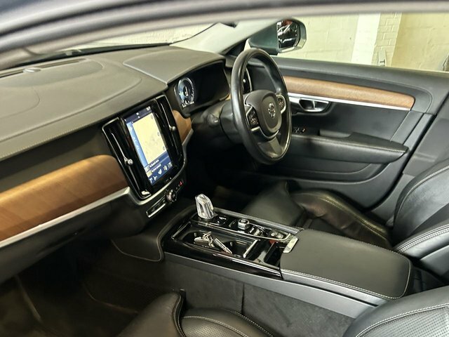 Volvo S90 R-design Black #42
