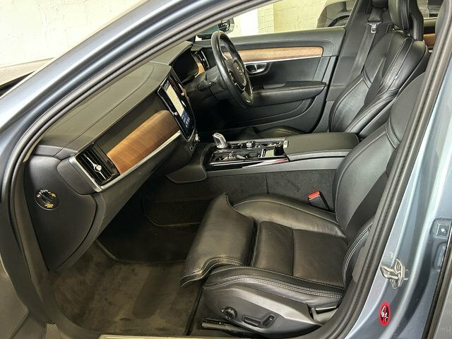 Volvo S90 R-design Black #44