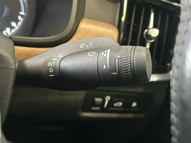 Volvo S90 R-design Black #35