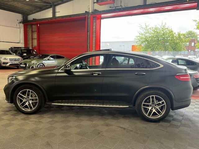 Mercedes-Benz GLC Class Glc 250 D 4Matic Amg Line Premium Plus FA66CZU Black #4