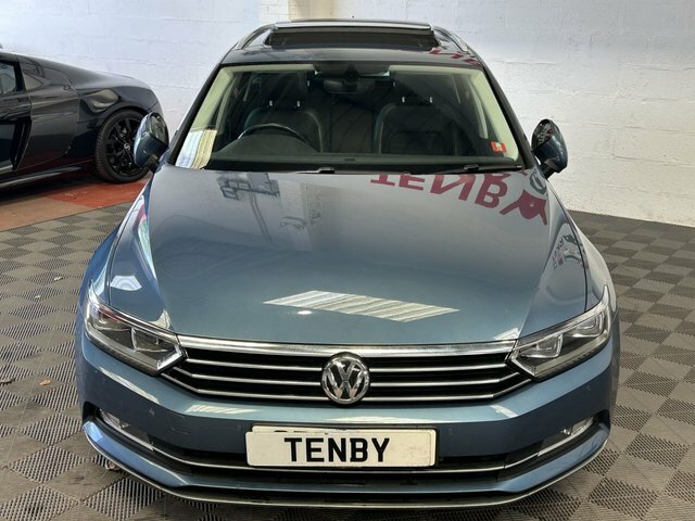 Volkswagen Passat Automatic GD18WJM Blue #3