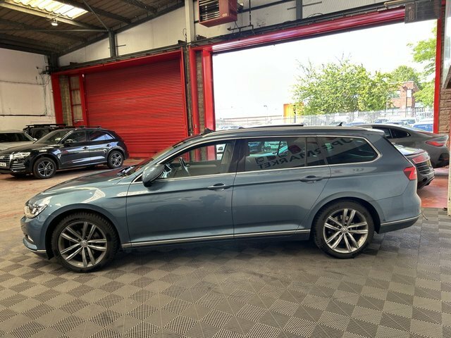 Volkswagen Passat Automatic GD18WJM Blue #5