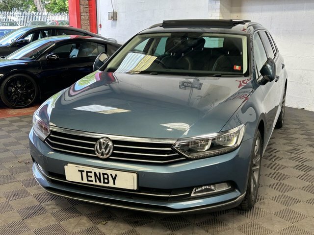 Volkswagen Passat Automatic GD18WJM Blue #4