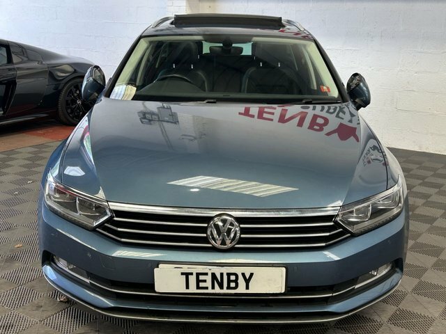 Volkswagen Passat Automatic GD18WJM Blue #2